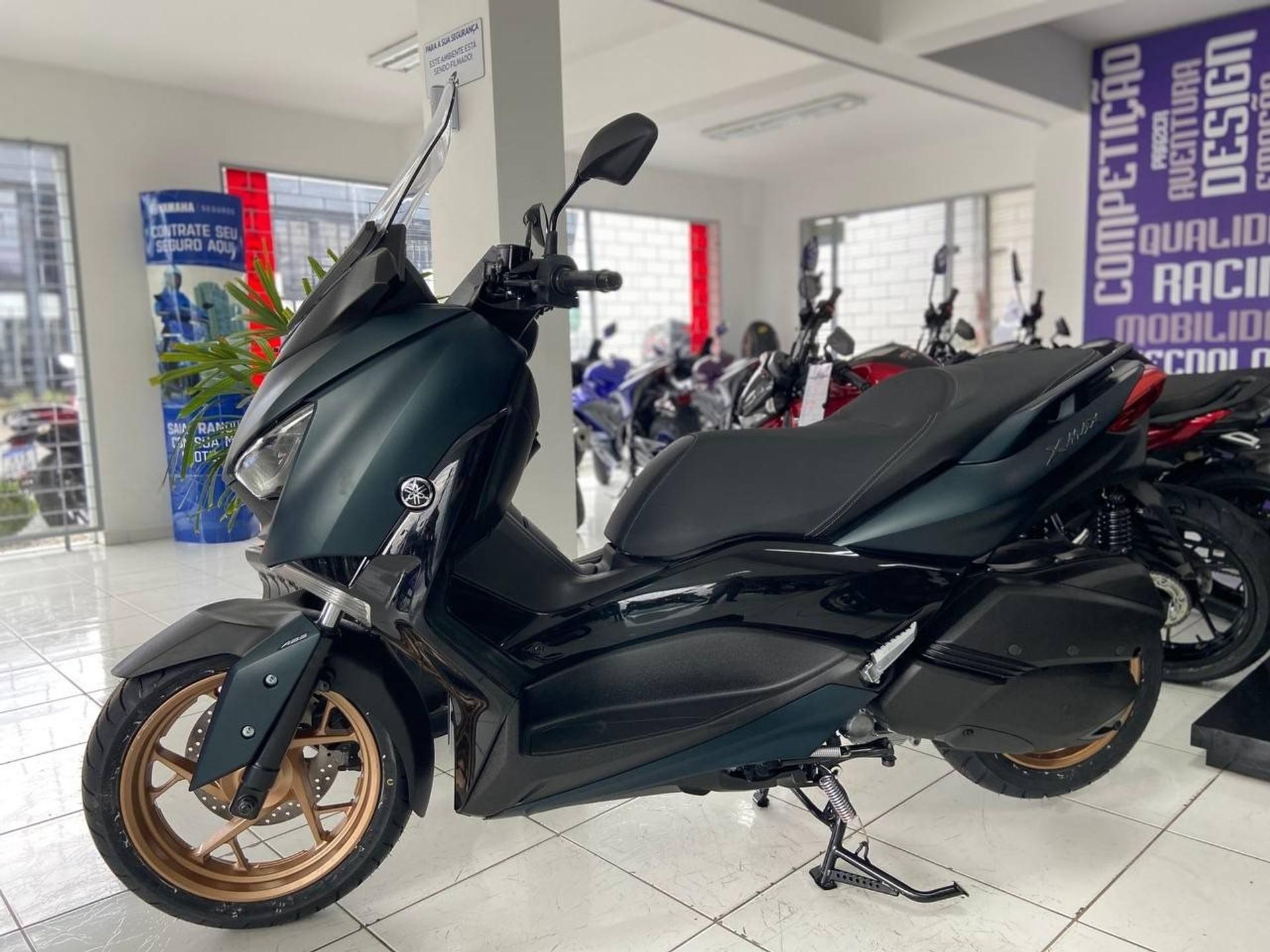 Yamaha Xmax 2024