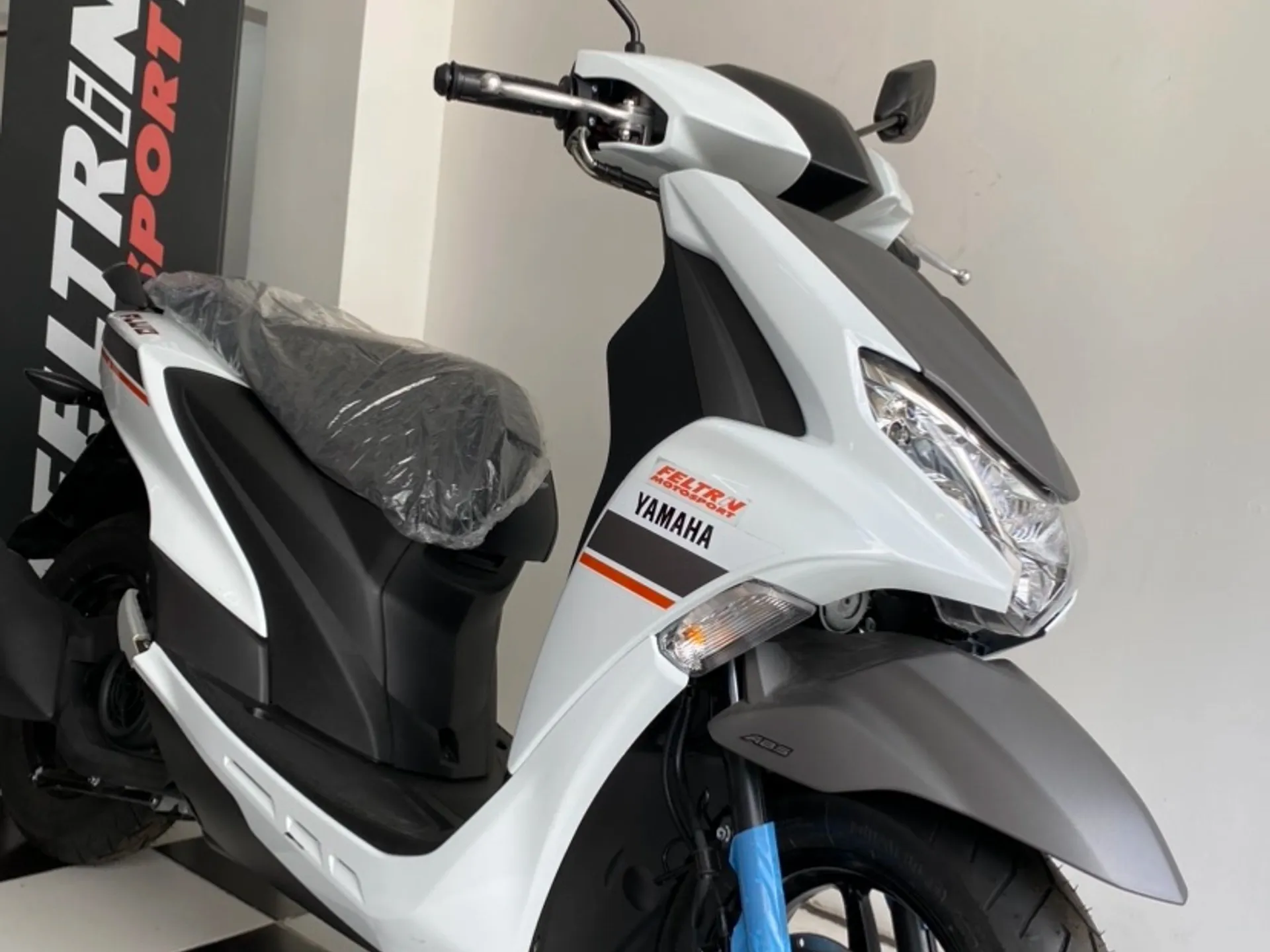 Nova Yamaha Fluo 2024