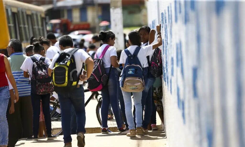 Aplicado a cada três anos, o Pisa avalia os conhecimentos dos estudantes de 15 anos de idade nas três disciplinas: matemática, leitura e ciências (Foto: Marcelo Camargo / Agência Brasil)