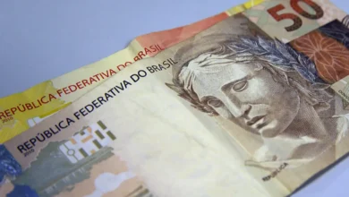 O cálculo se dá pela soma das tributações do INSS (5% do salário-mínimo em vigor), Imposto Sobre Serviços (ISS) (mais R$ 5) e Imposto Sobre Circulação de Mercadorias e Serviços (ICMS) (mais R$ 1) - Foto: Marcello Casal Jr. / Agência Brasil