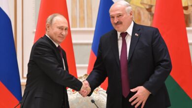 Viktor Khrenin Belarus e Vladimir Putin Russia