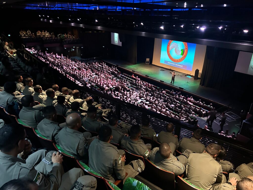 Teatro Riachuelo recebe debate sobre saude mental e prevencao ao suicidio