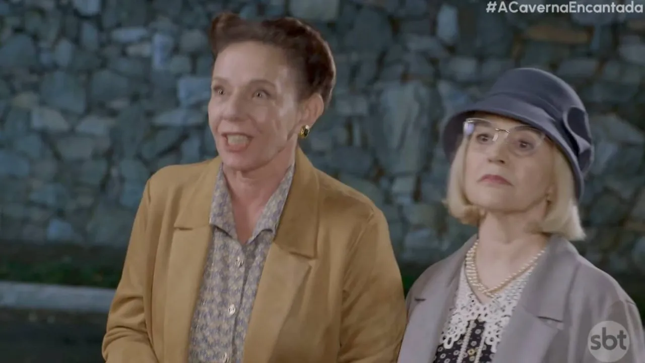 A Caverna Encantada: Alunos fazem greve de fome e silêncio após demissão de Pilar 2 Shirley e Wanda em A Caverna Encantada