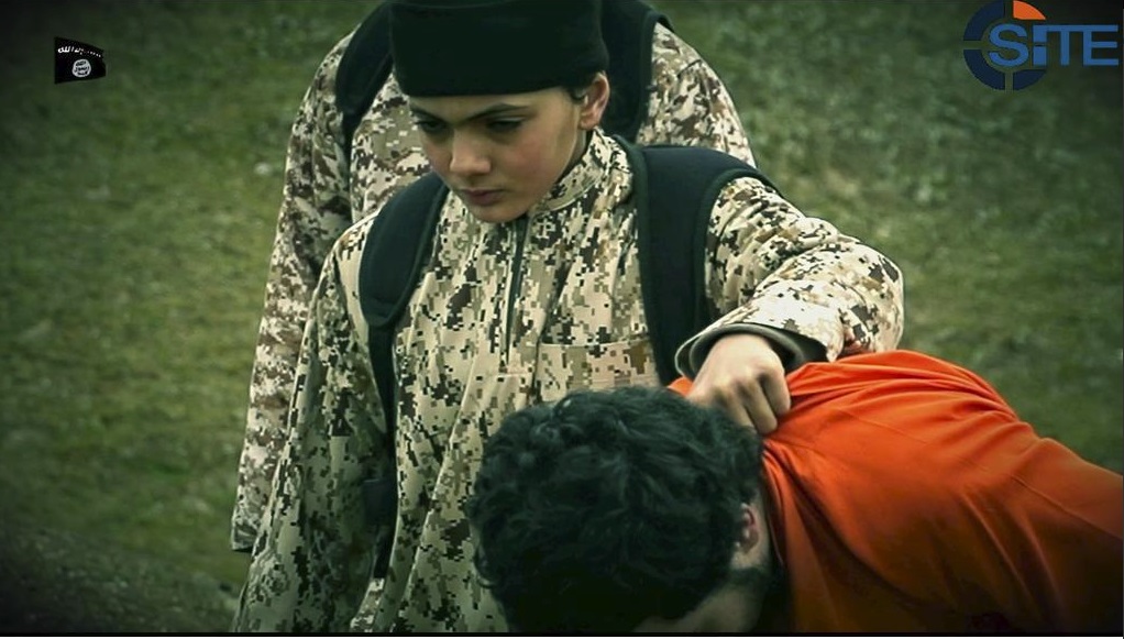 O vídeo mostra um menino executando o israelense. Foto: Reprodução/ Twitter/ Rita Katz