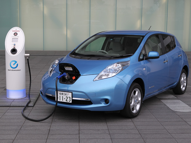 Nissan-Leaf