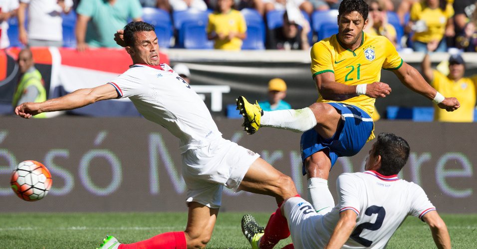 hulk-chuta-a-bola-para-abrir-o-placar-para-o-brasil-contra-a-costa-rica-em-amistoso-neste-sabado-5-realizado-nos-estados-unidos-1441484970793_956x500-1