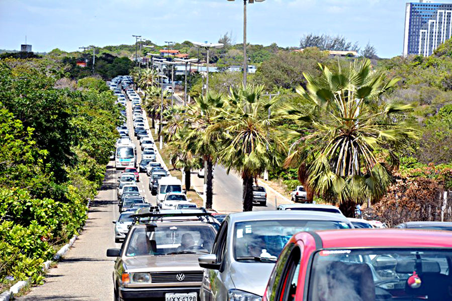 transito_praia_de_pirangi