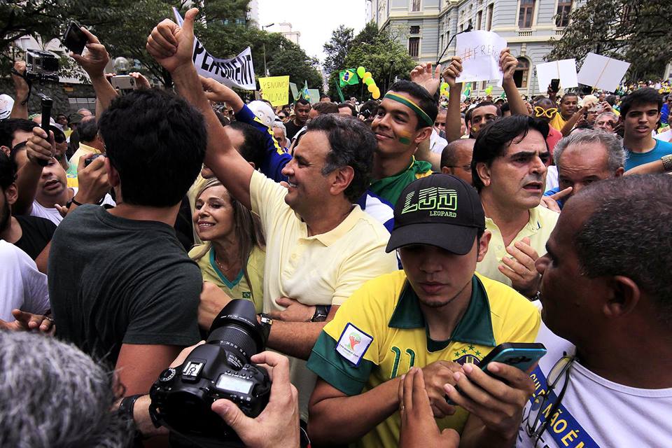 aécio manifestacao 1