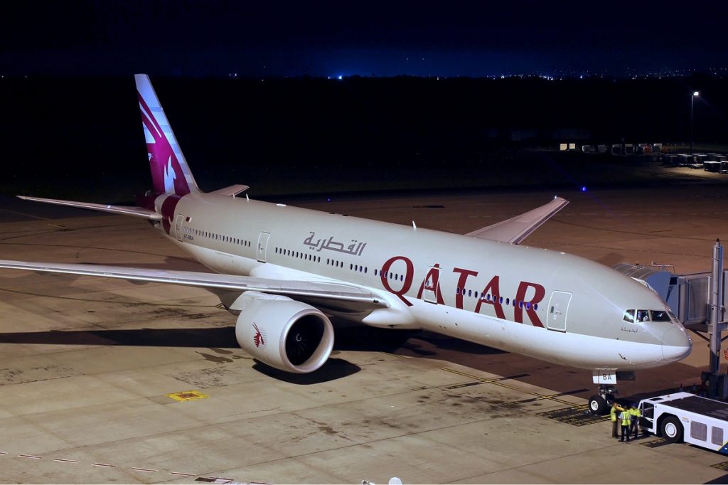 Qatar Airways Boeing 777 200LR 1