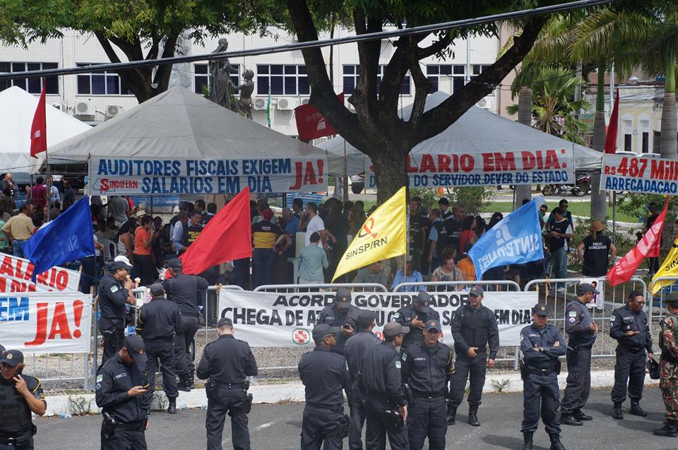 protesto assembleia robinson sindsaúde 1