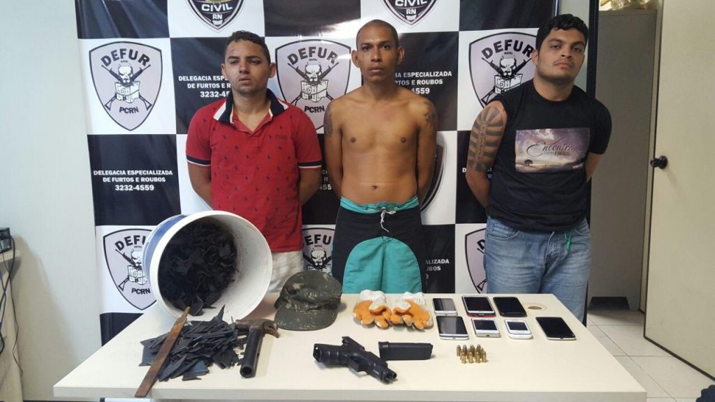 DEFUR prende homens que mataram policial militar durante roubo à joalheria 1