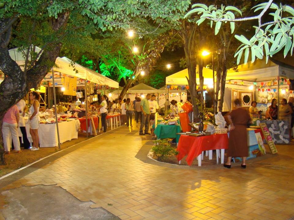 Feira de Artes e Antiguidades 1