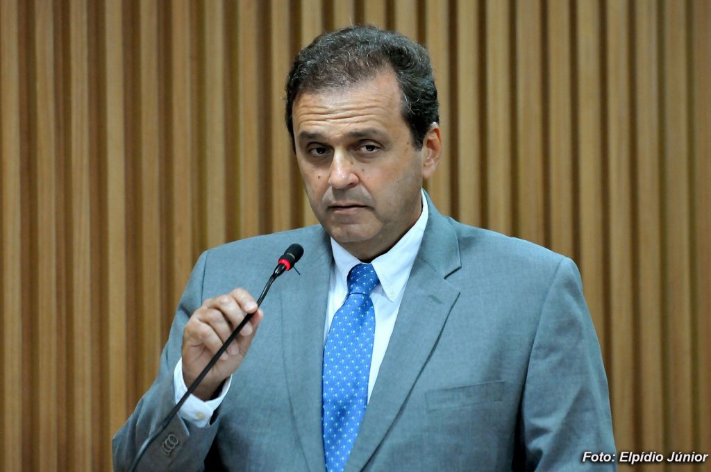 carlos eduardo