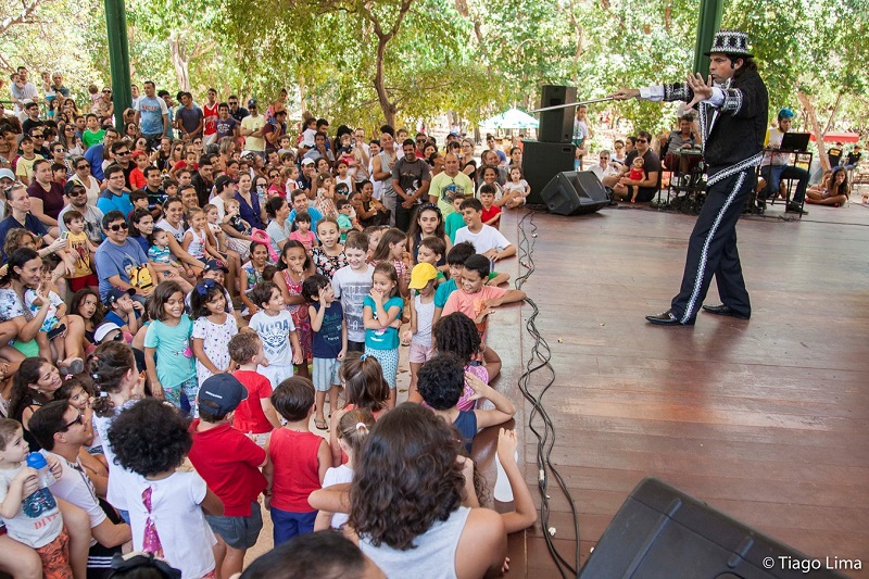 Festival de Mágicas no Bosque Encena parque das dunas