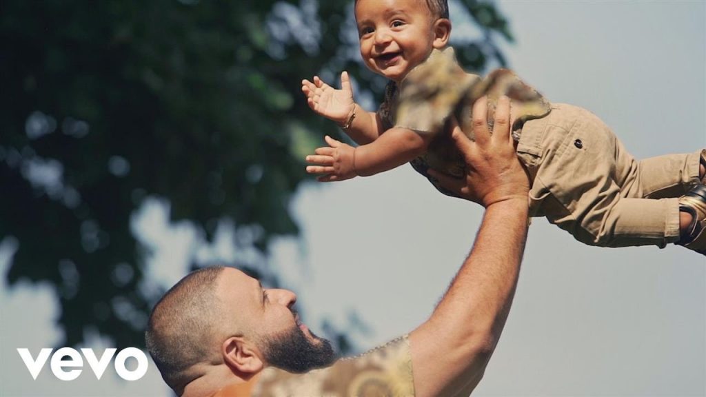 Filho de DJ Khaled é capa do disco Grateful