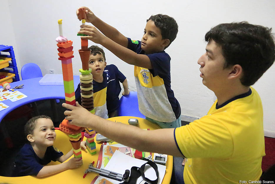 Colônia de Férias da Robô Ciência