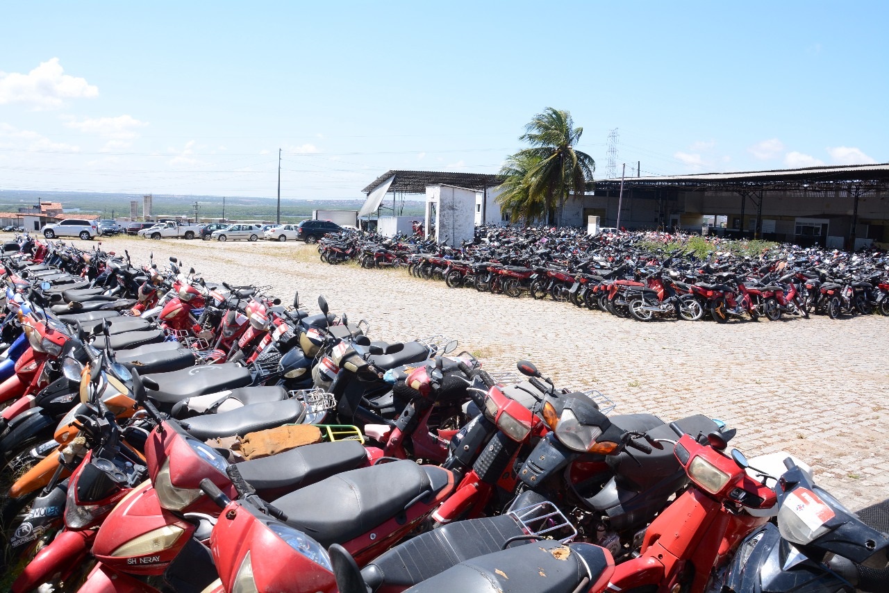 Detran RN leiloa 220 lotes de veículos que foram apreendidos