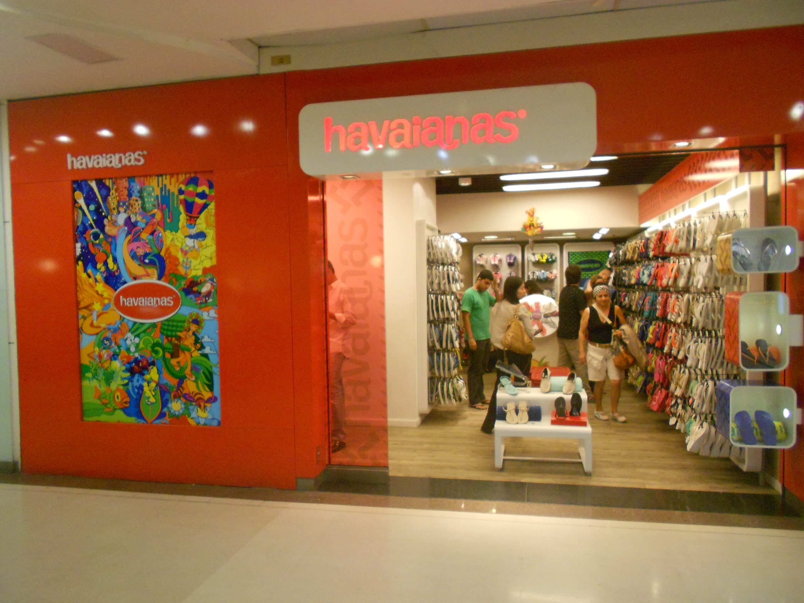 Havaianas lança novas sandálias masculinas