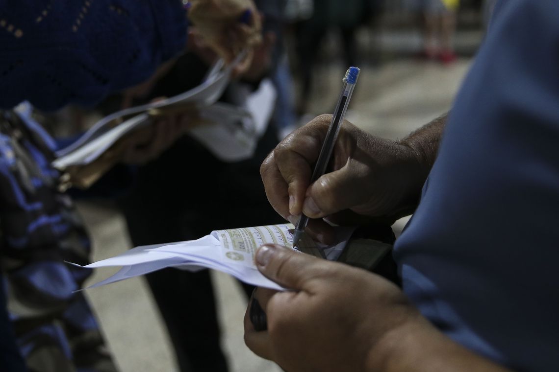 Eleitor tem 60 dias para justificar ausência no primeiro turno