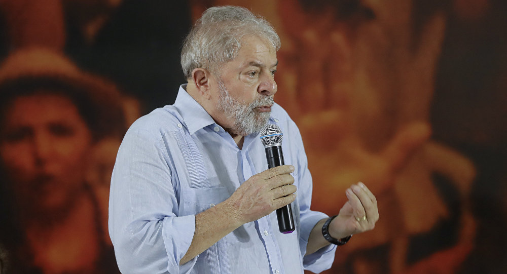 MP Eleitoral diz que veículos não podem circular no RN com imagens de "Lula como candidato"