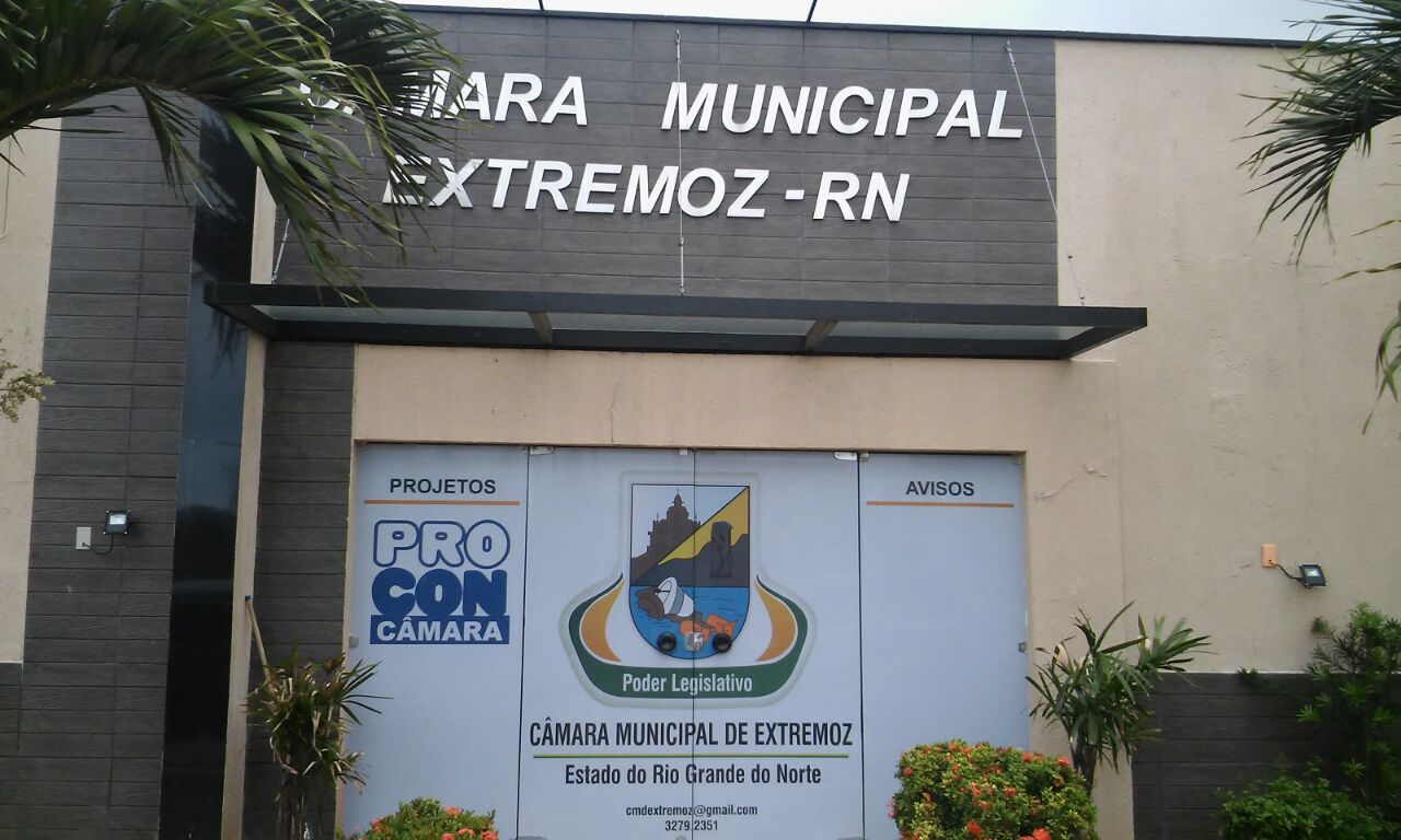 Câmara de Extremoz aprova criação de 13º salário e abono de férias para vereadores