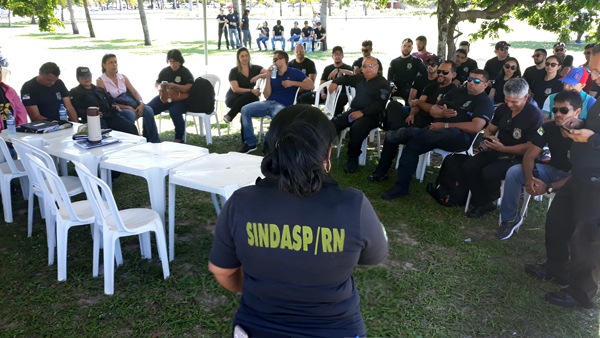 Agentes Penitenciários do RN fazem campanha pedindo doações