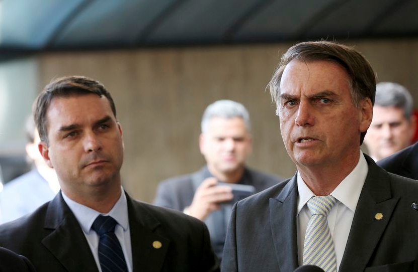 Flávio Bolsonaro e Jair Bolsonaro