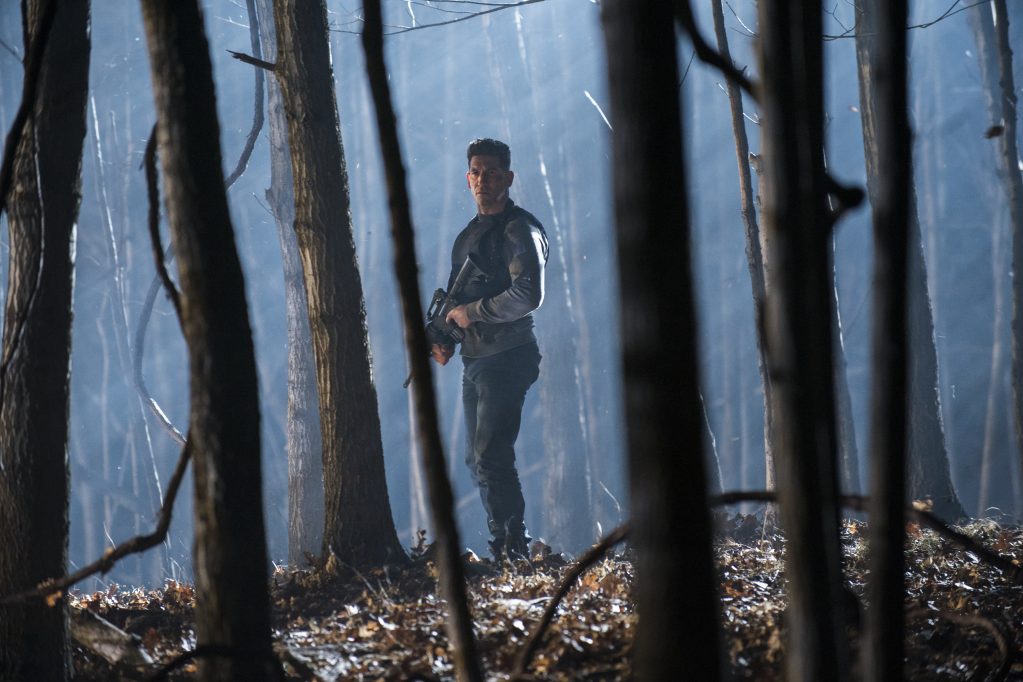 Frank Castle cai na estrada em trailer da 2ª temporada de O Justiceiro Netflix e1547140408652