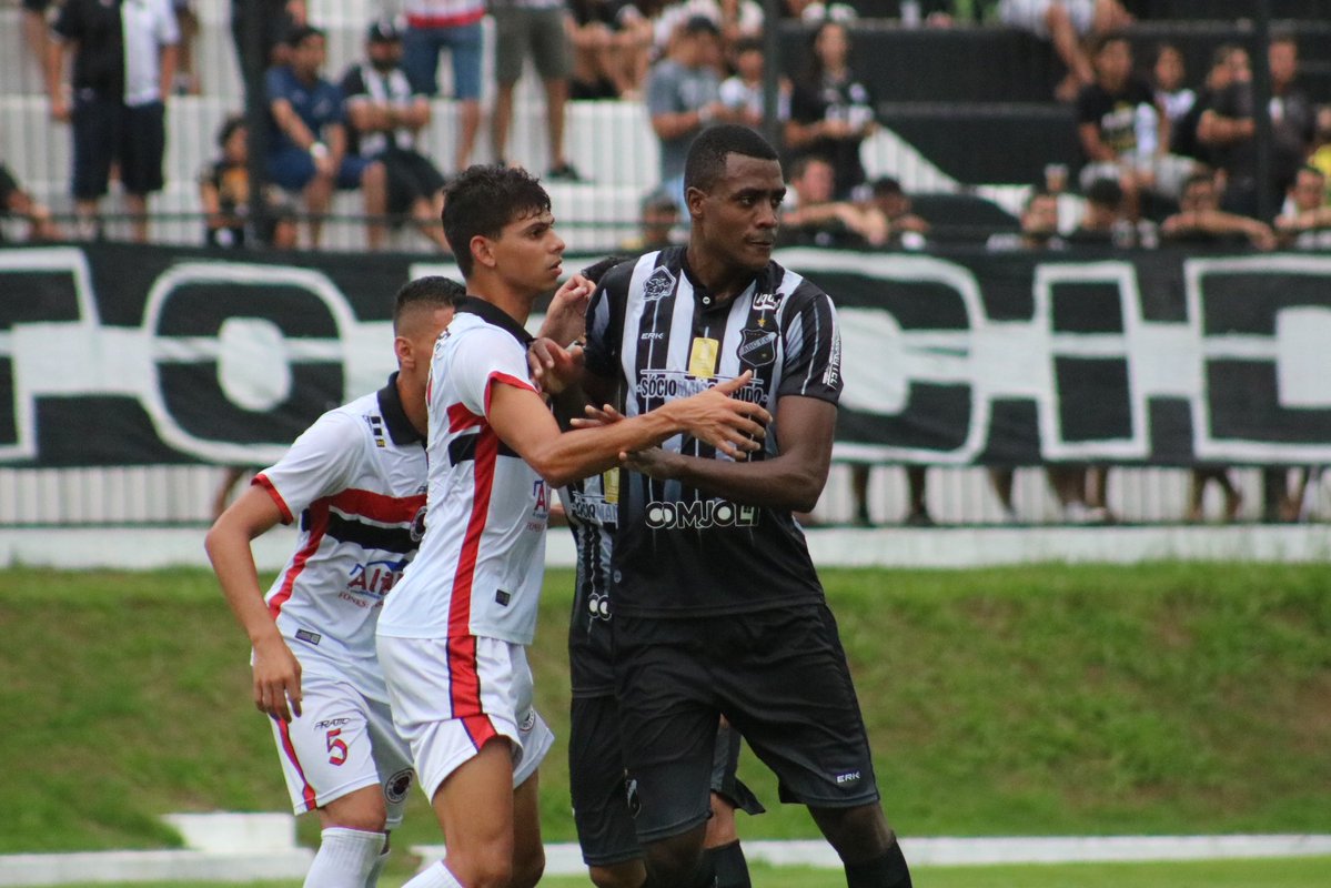 ABC e Força e Luz empatam sem gols no Frasqueirão