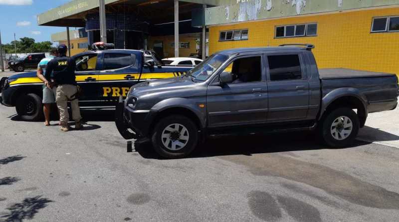 Homem é preso com caminhonete adulterada e arma em São Gonçalo do Amarante