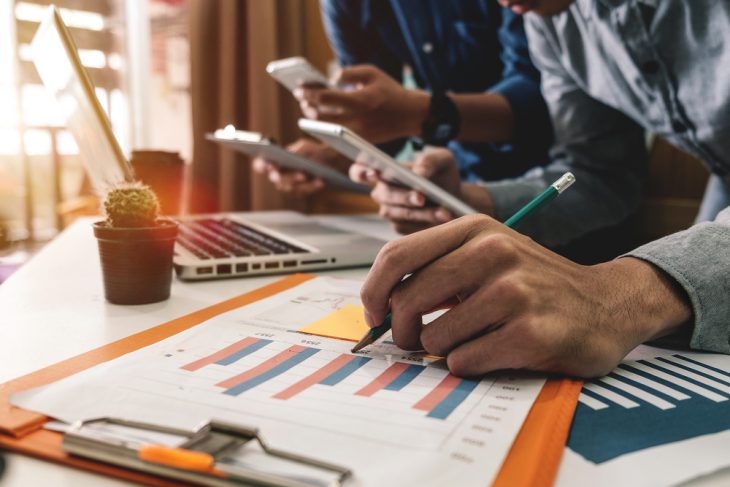 Conheça 5 cursos na área de gestão com bolsas de estudo