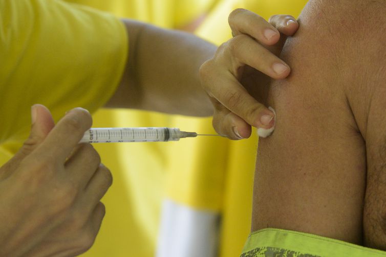 A partir de hoje toda a população pode se vacinar contra a gripe