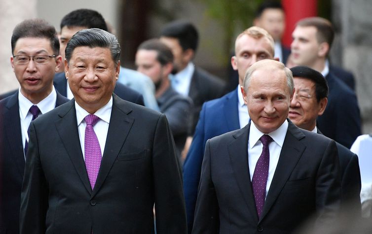 Vladimir Putin e Xi Jinping China e Rússia se unem contra guerra comercial dos EUA