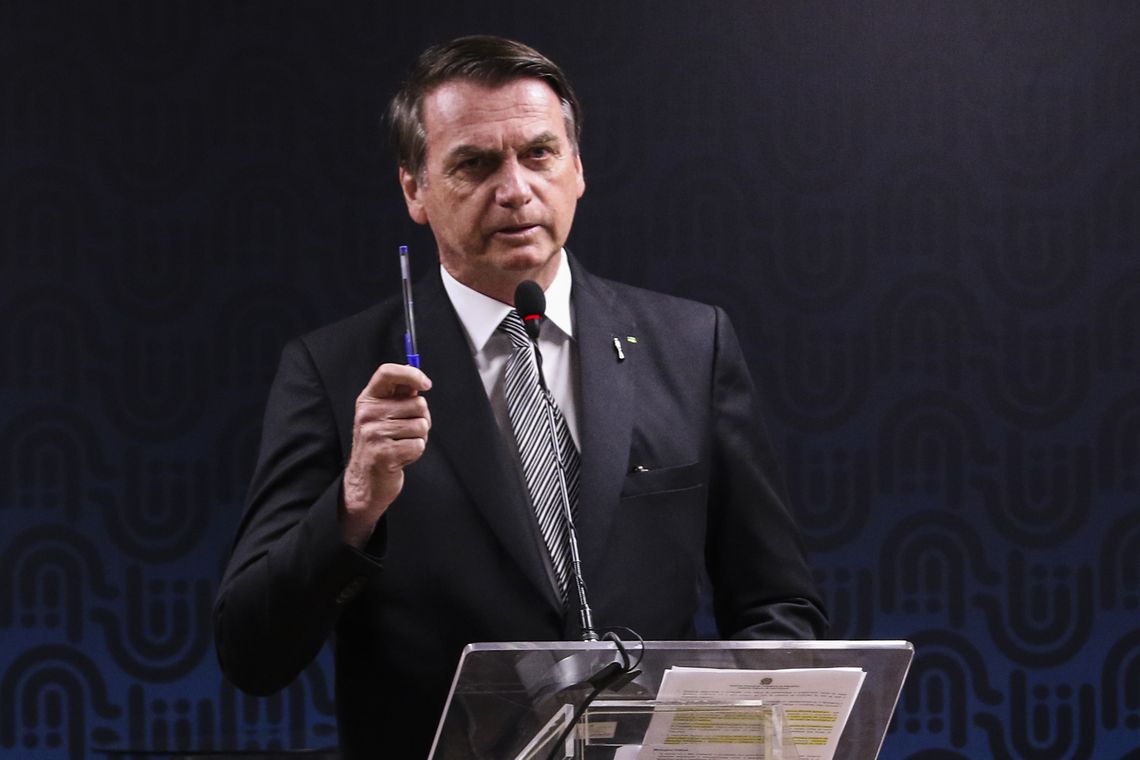 Bolsonaro diz que indicará evangélico para o STF