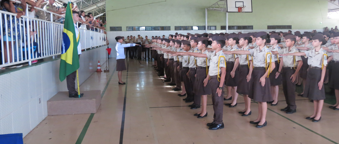 Mais de 100 escolas militares devem ser criadas no Brasil até 2023