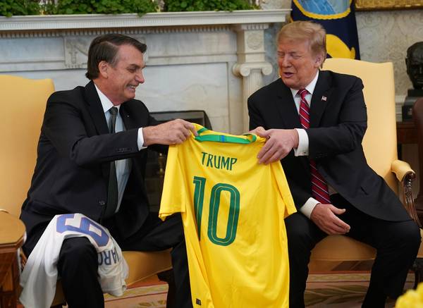 Trump elogia Bolsonaro e diz querer acordo com Brasil