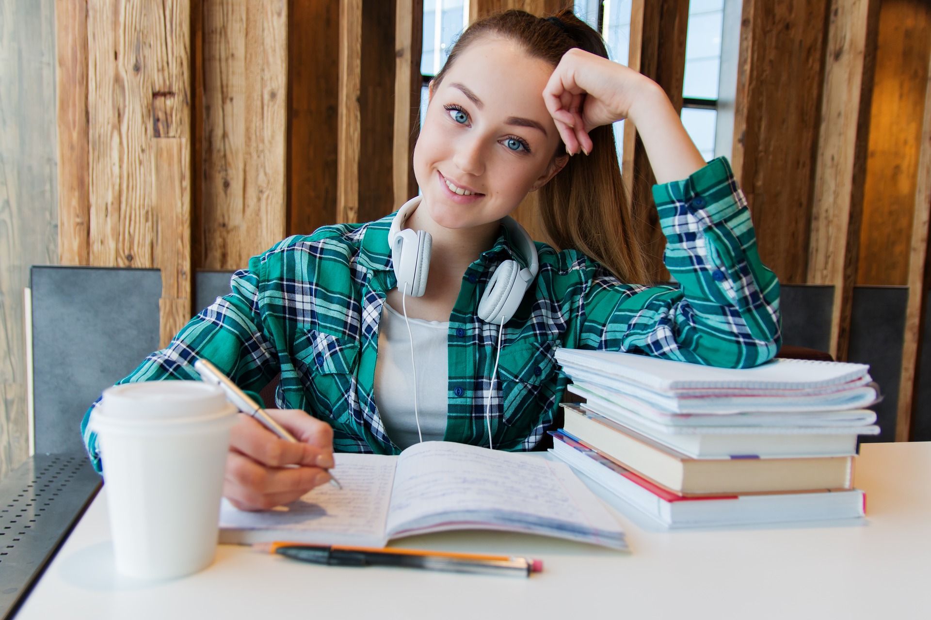 Cursos gratuitos profissionalizantes serão ofertados pelo Sesi