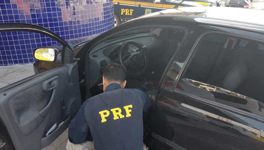 Dupla é presa com 2kg de cocaína em fiscalização da PRF na BR 101