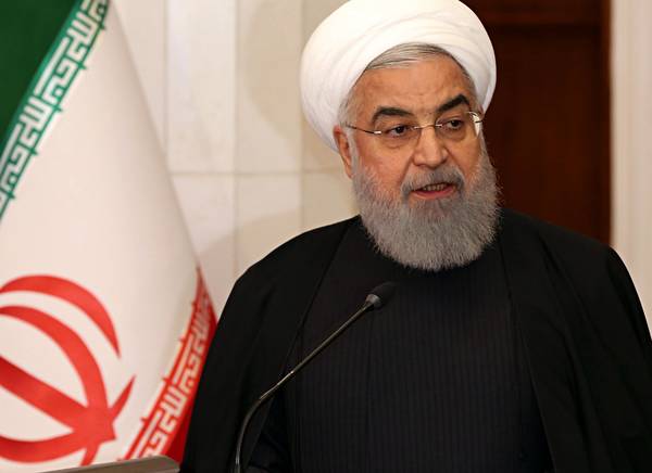 Hassan Rohani Irã pede que EUA deem 1º passo com retirada das sanções