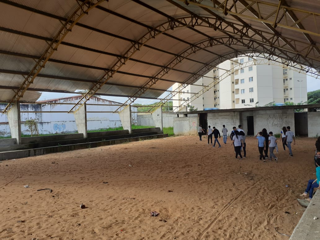 Obras de quadras poliesportivas de escolas em Natal seguem abandonadas