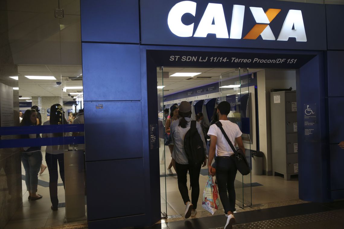 Caixa inicia nesta semana pagamento de R 500 por conta do FGTS