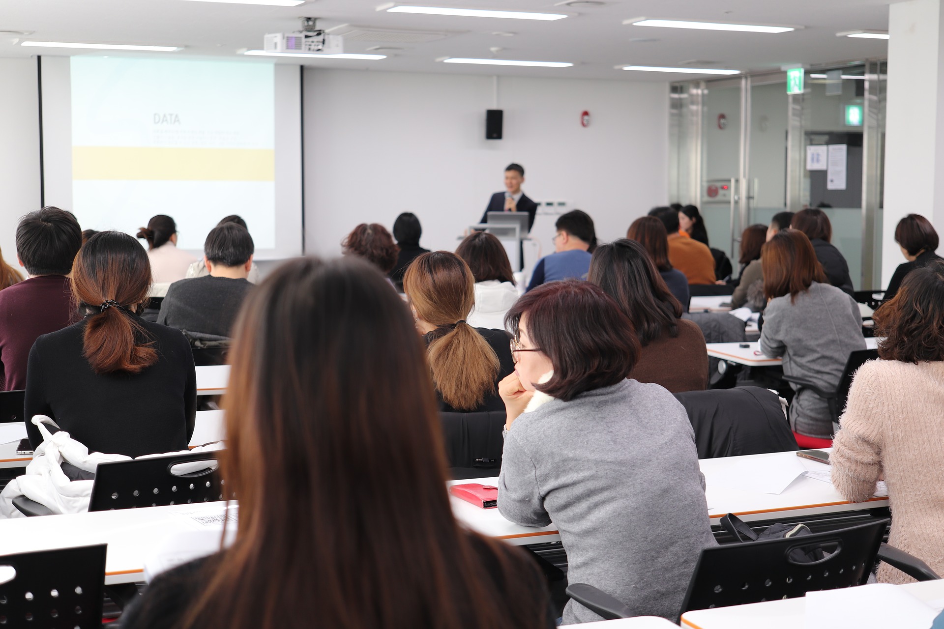 Cursos online gratuitos de formação continuada para profissionais de educação