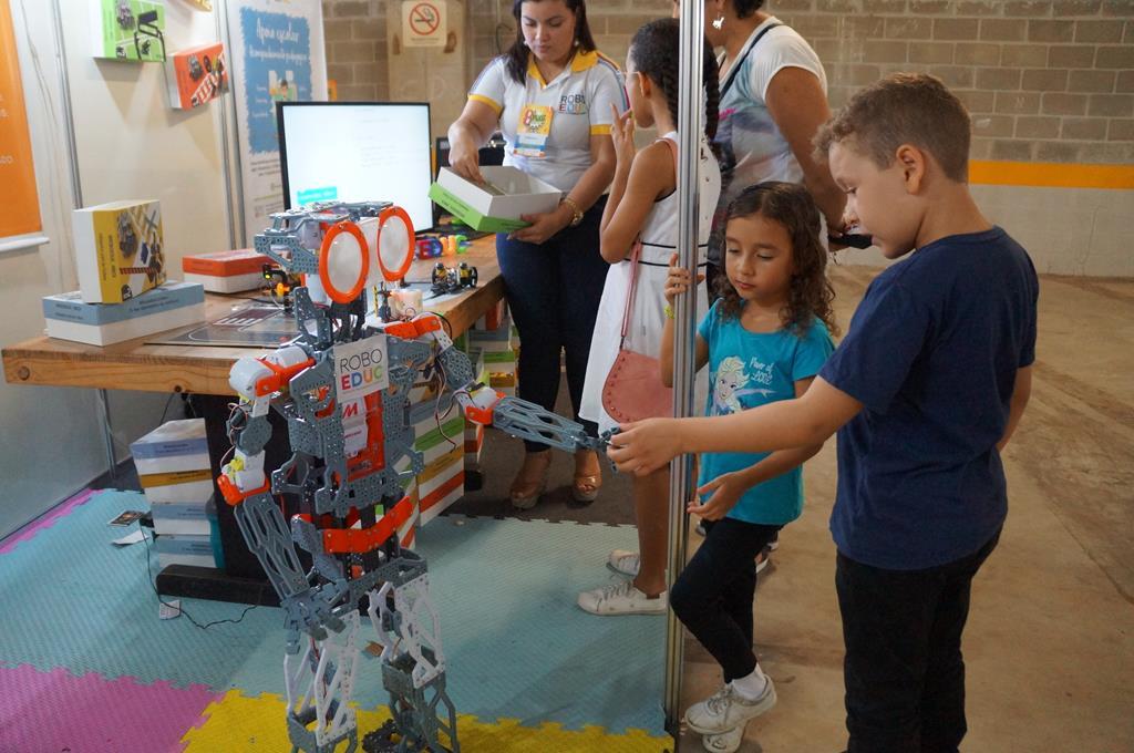 Feira de Livros e Quadrinhos de Natal terá estande com robôs