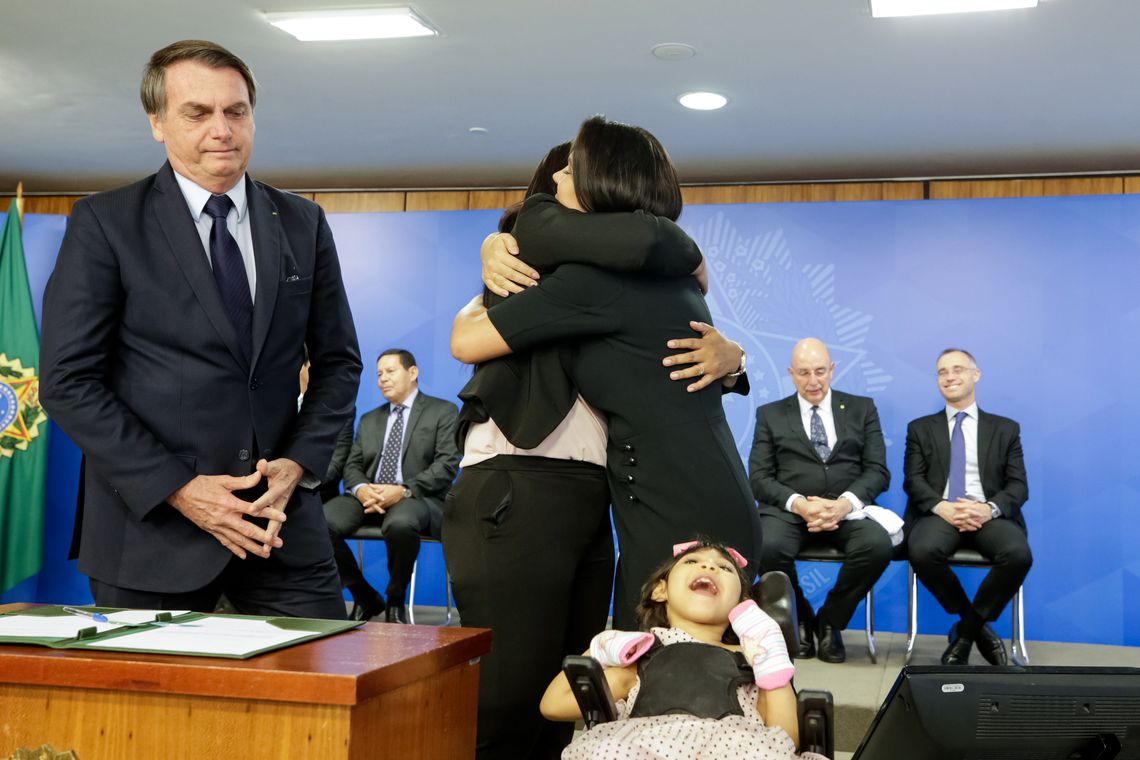 Medida Provisória garante pensão a crianças nascidas com microcefalia