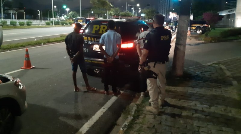 PRF prende três homens em um veículo roubado nas proximidades da Arena das Dunas