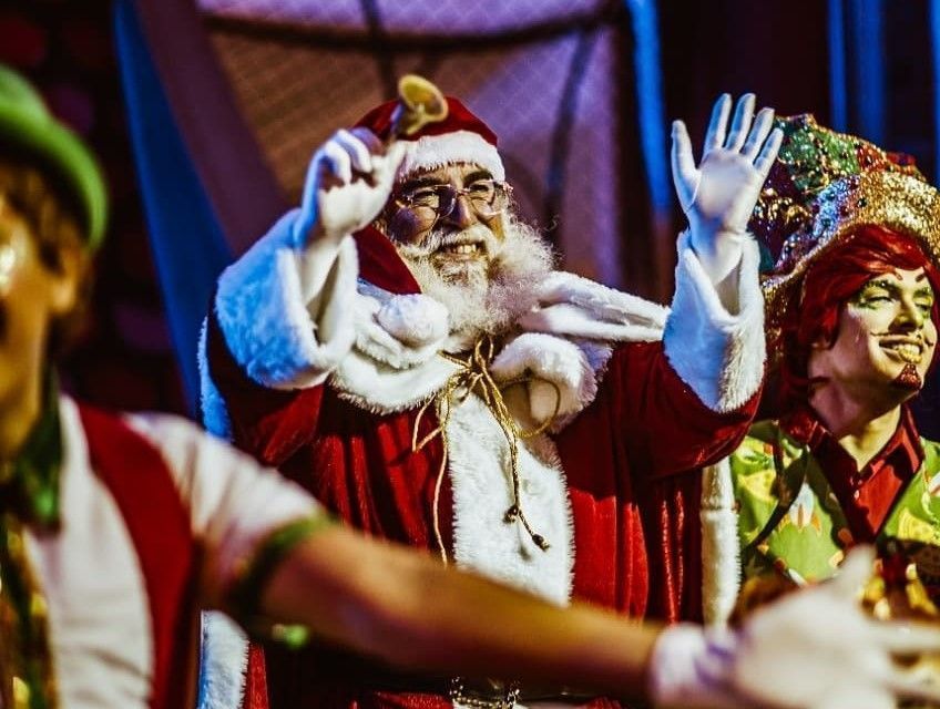 Papai Noel encanta crianças no Natal Shopping