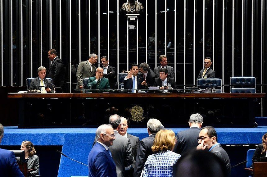 Senado aprova reforma da carreira e da Previdência dos militares