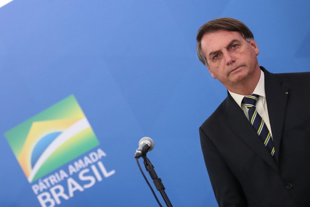 Twitter Facebook e Instagram excluem vídeo de Bolsonaro