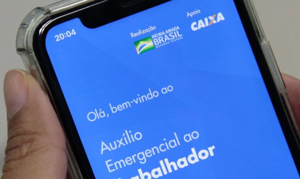 Auxílio emergencial foi pago para 2,5 milhões de pessoas nesta quinta-feira