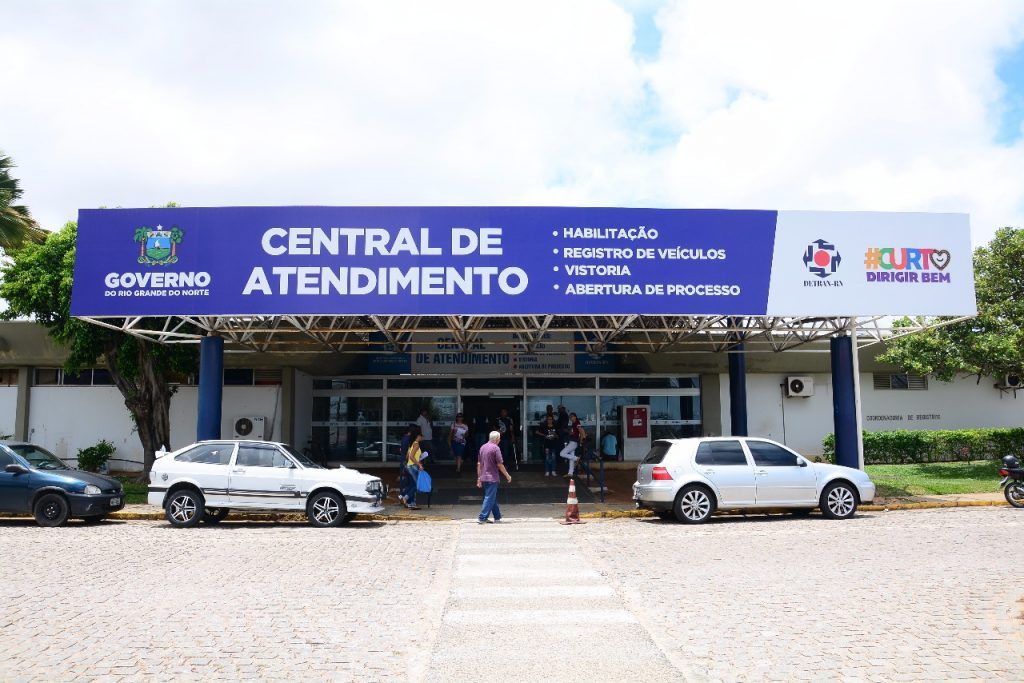 Detran autoriza renovação de CNH e 1ª habilitação durante período de pandemia